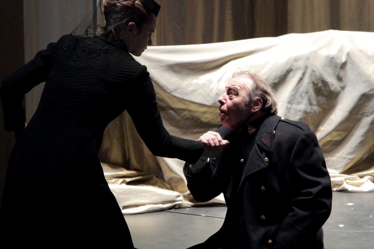 2014 - Richard III - avec Anouchka Vingtier - Théâtre du Parc